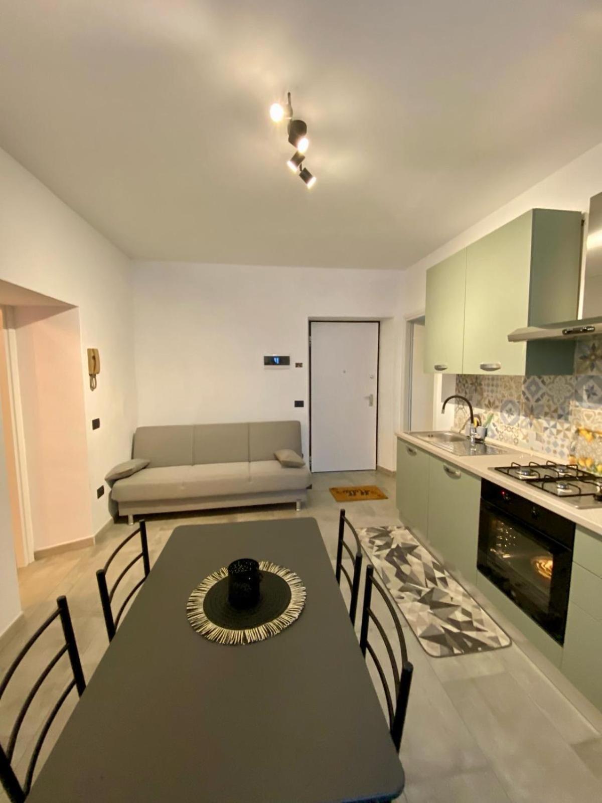 I Limoni Casa Vacanza Castelletto sopra Ticino Luaran gambar