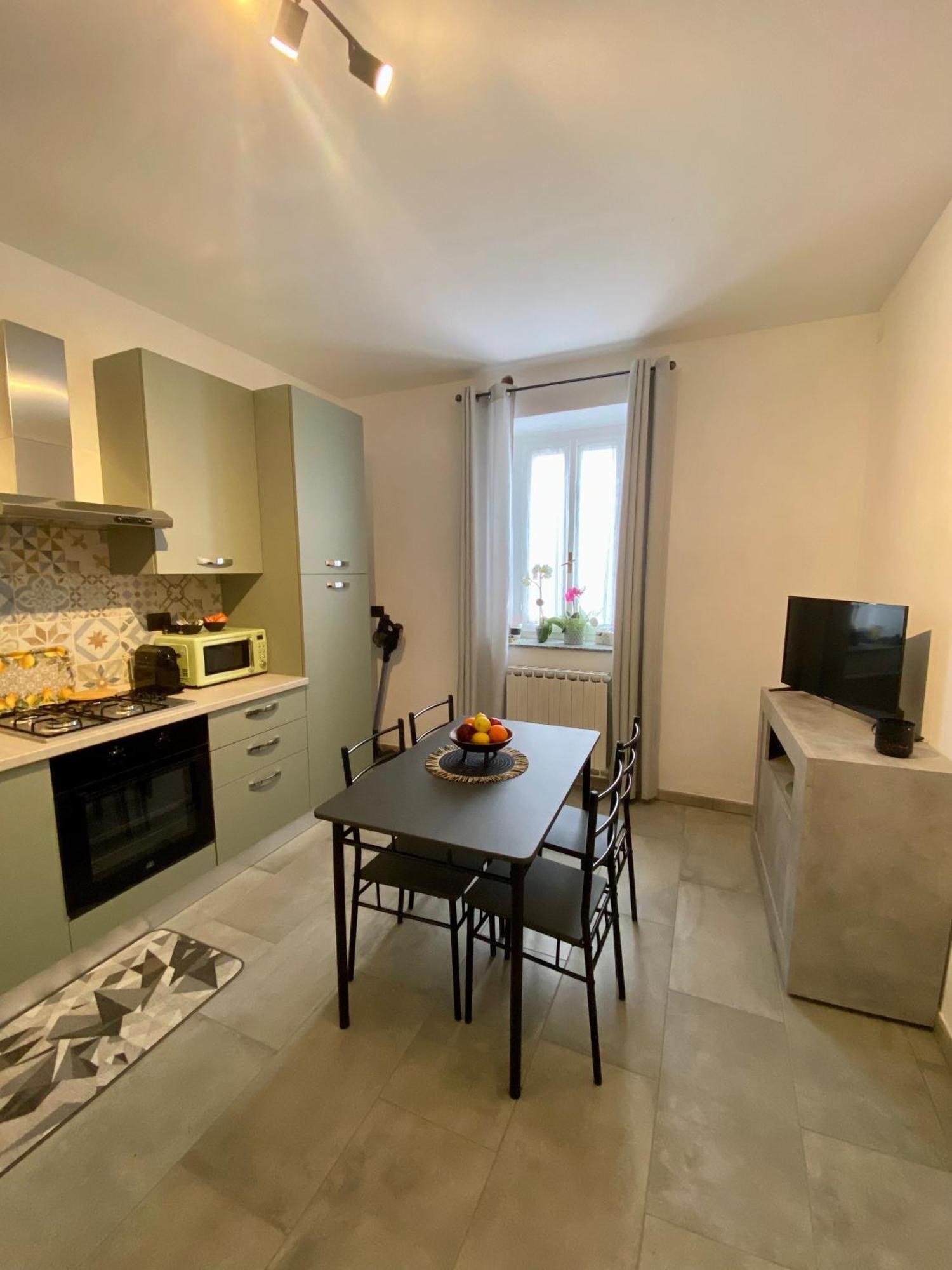 I Limoni Casa Vacanza Castelletto sopra Ticino Luaran gambar